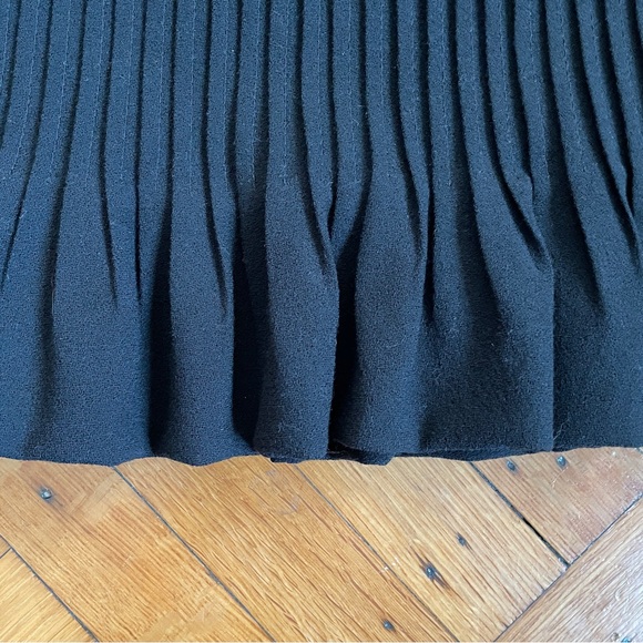 VTG Halston Pleated Black Skirt with Ruffled Hem - Picture 8 of 9